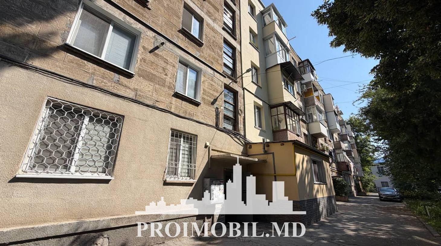 https://images.proimobil.md/cc0WZNxbogA3H0x62vf6CzZd01gHLXx2XnmkOAfBzIo/watermark:0.75:so:0:30:0.39/resize:fill:1460:816:1/gravity:ce/bG9jYWw6Ly8vZXN0YXRlL2xyLzc4NmVhODE1LTU0MGEtNDE5Yy1hOTg0LWE0YzVlZDE4ODA1NC5qcGVn