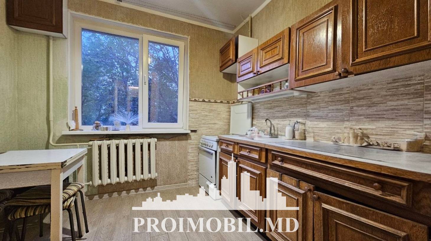 https://images.proimobil.md/ccJz9RUBGE9jFk3ovaRcyOUmqgpSw2Vva8B9ku6cJ8c/watermark:0.75:so:0:30:0.39/resize:fill:1460:816:1/gravity:ce/bG9jYWw6Ly8vZXN0YXRlL2xyLzkwZGI0NTUxLTgzMTAtNDQ0My1iZWI0LTgzYjY3ZDUwNTRlNS5qcGVn