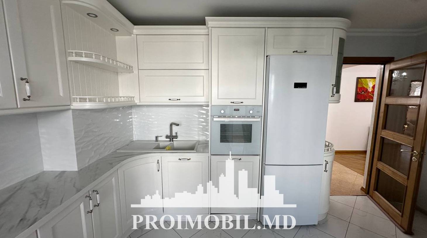 https://images.proimobil.md/cjH1qcS3xUPiP0xpSuWfa6-k_AC5z6Fe5fjKdDOS4vM/watermark:0.75:so:0:30:0.39/resize:fill:1460:816:1/gravity:ce/bG9jYWw6Ly8vZXN0YXRlL2xyLzJhN2Q3OWUwLTczZmEtNDU0YS1hNjlmLWMxNzEyNGY4NWRhMi5qcGVn