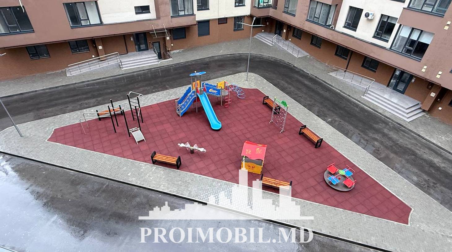 https://images.proimobil.md/ckJD9GPLI8S2bt6qtu_gbSsFO9fl6659_ARGb21mMyQ/watermark:0.75:so:0:30:0.39/resize:fill:1460:816:1/gravity:ce/bG9jYWw6Ly8vZXN0YXRlL2xyL2RmNjRlNzc4LWEwZDgtNDE3Ni05ZDAwLTRhODZhNThmOWJjOS5qcGVn
