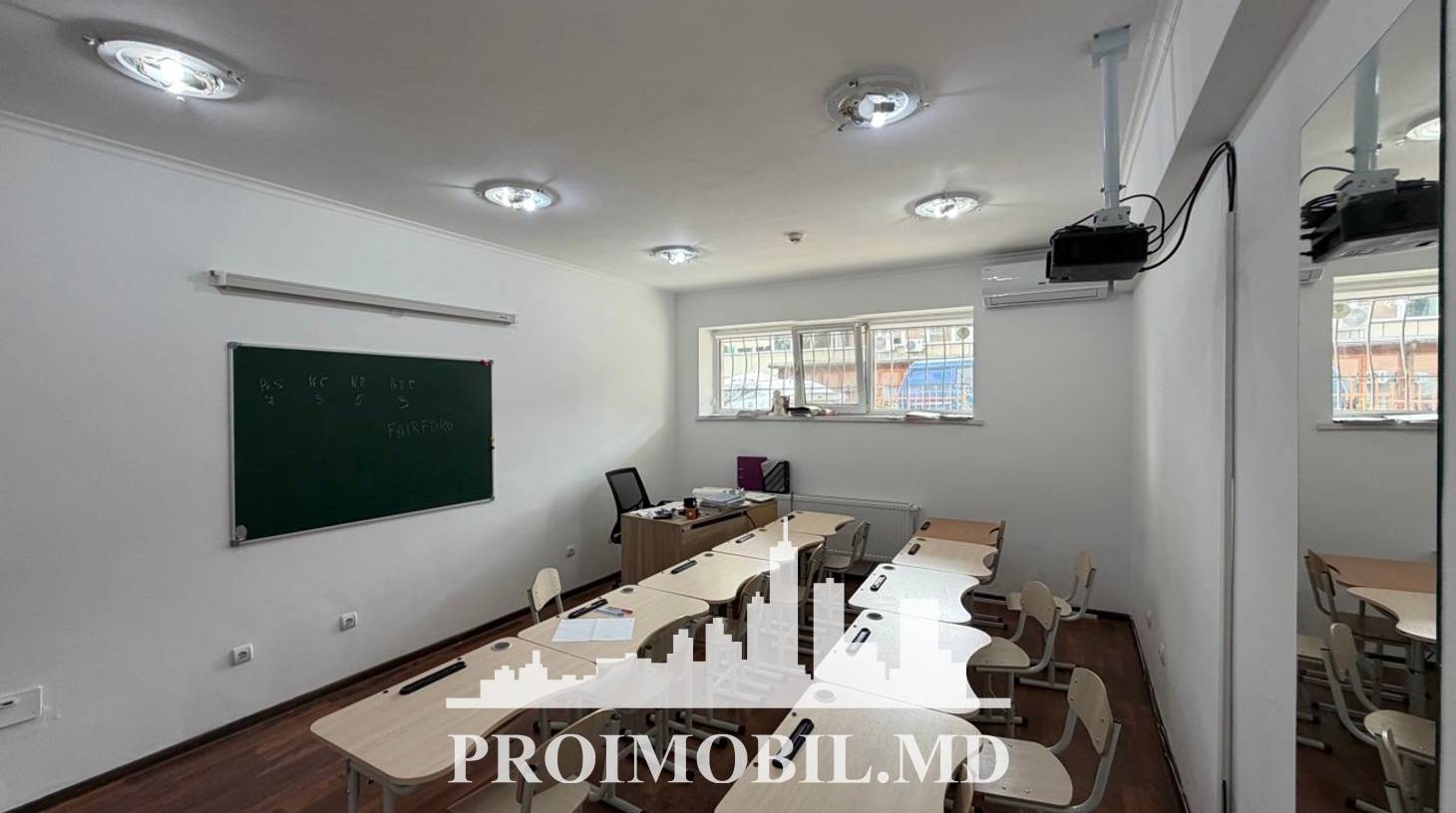 https://images.proimobil.md/cmBG8jalm37iaH15fntqc3R3AMr7QBZmeULdCnWHDiY/watermark:0.75:so:0:30:0.39/resize:fill:1460:816:1/gravity:ce/bG9jYWw6Ly8vZXN0YXRlL2xyLzRjMmQ0YTM2LTI1MTctNDI0Ny04ZmNkLWY5MzNjMjUxNWQ4ZC5qcGVn