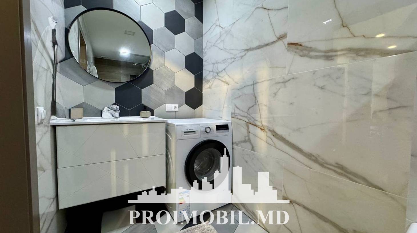 https://images.proimobil.md/cmq8qsYfXuoueGOyS1ny5hElv19oGGzfY-0x_6dYm1E/watermark:0.75:so:0:30:0.39/resize:fill:1460:816:1/gravity:ce/bG9jYWw6Ly8vZXN0YXRlL2xyL2FkNGYyOWY5LTFjYmItNDg4Mi1hNjY1LWI5MzE2NWYzYWJhOC5qcGVn