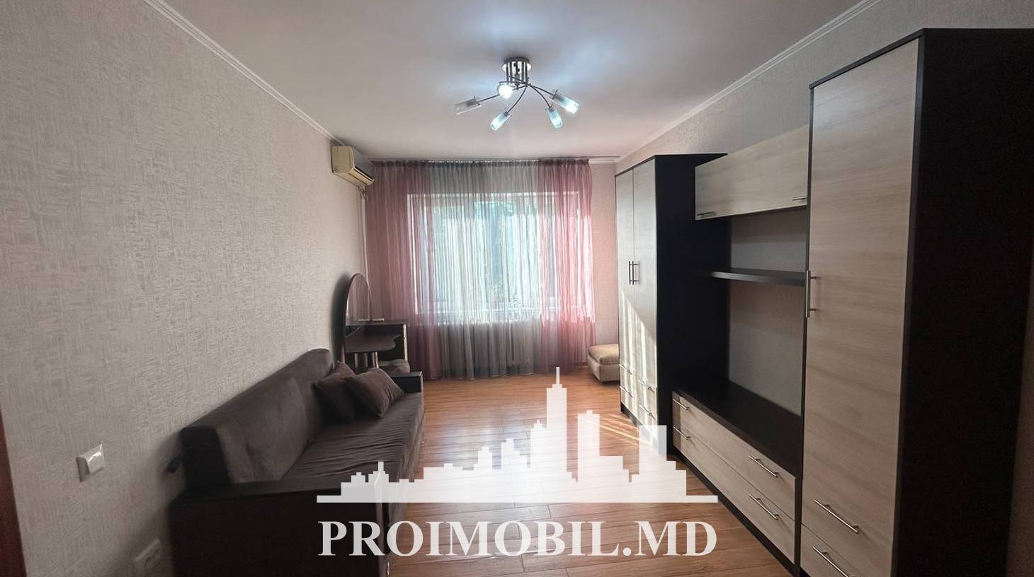 https://images.proimobil.md/co_8ZlAk7vzkPkLv9L4cEMXqweFY77N3Z9SwlXy-090/watermark:0.75:so:0:30:0.39/resize:fill:1460:816:1/gravity:ce/bG9jYWw6Ly8vZXN0YXRlL2xyL2VkOWQzOGVkLTBiN2QtNDg5OC05MGQ5LTk1ZjU0MWZiMTU5Yi5qcGVn
