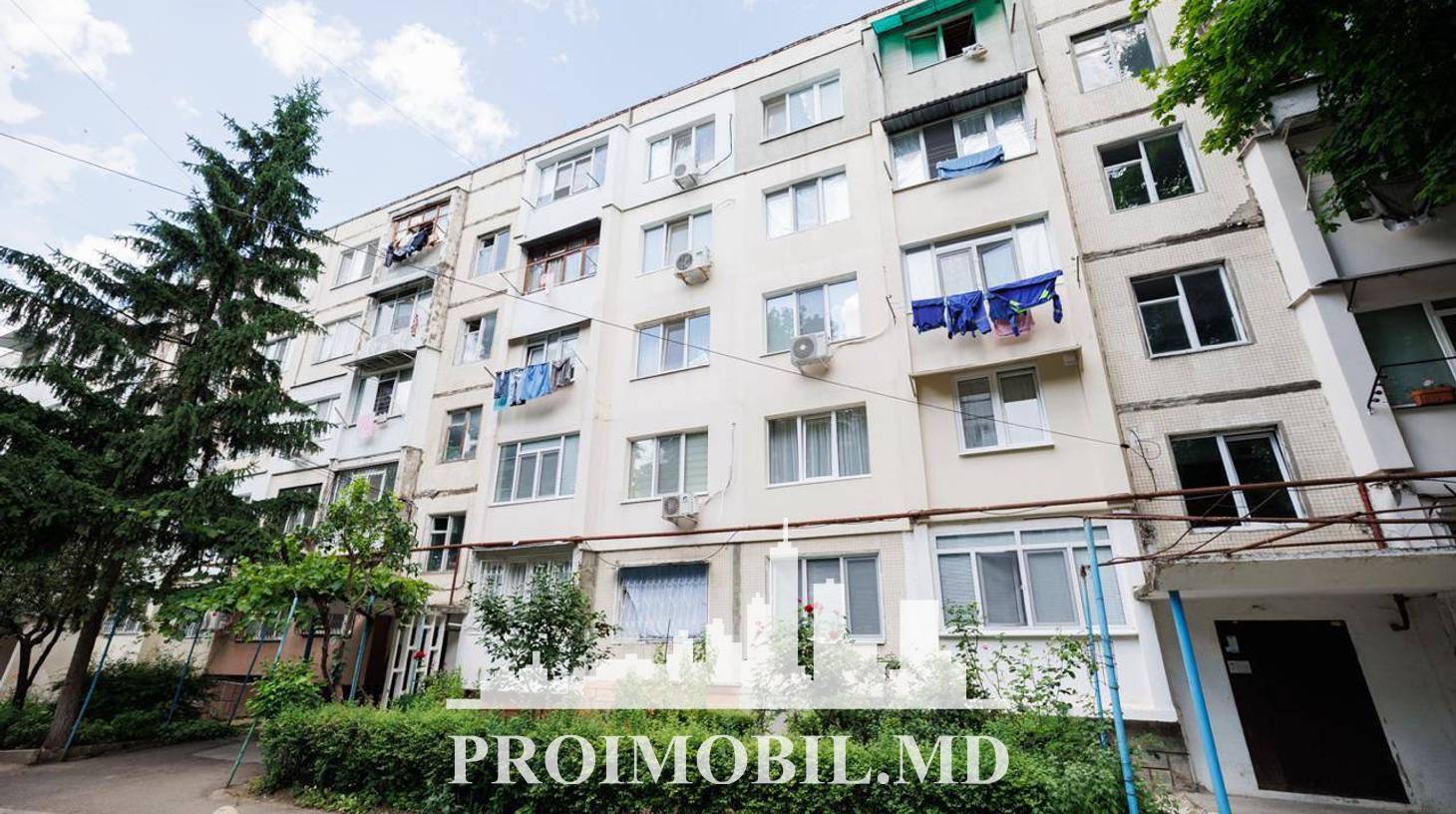 https://images.proimobil.md/crTdoeYmO_ypw0wbwu5b5D85UusNFW1Z9GWtuRVrP4o/watermark:0.75:so:0:30:0.39/resize:fill:1460:816:1/gravity:ce/bG9jYWw6Ly8vZXN0YXRlL2xyLzMzZjc5N2YxLTI0OWEtNDgwMS05MmE2LWI3YmQ0MzhkMDI4My5qcGVn