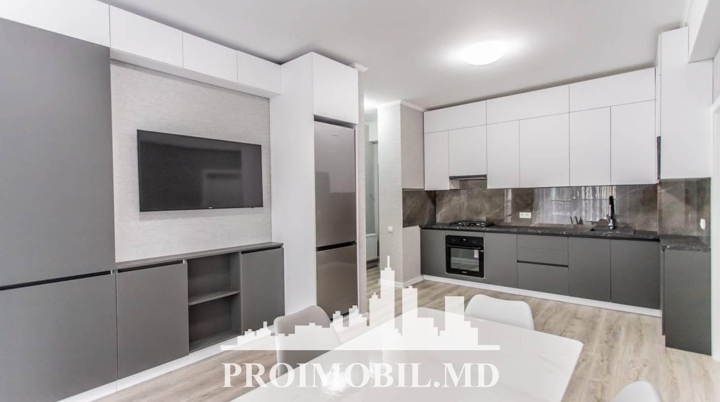 https://images.proimobil.md/cwFZc-XtPowD3tidR8sM5Yc5oW4snqaeALe3nDsSXkE/watermark:0.75:so:0:30:0.39/resize:fill:1460:816:1/gravity:ce/bG9jYWw6Ly8vZXN0YXRlL2xyLzgzNTRjYjY5LWVmZTktNGE5NS04OWYyLTk4NmQ1MzA5Njc3Yy5qcGVn