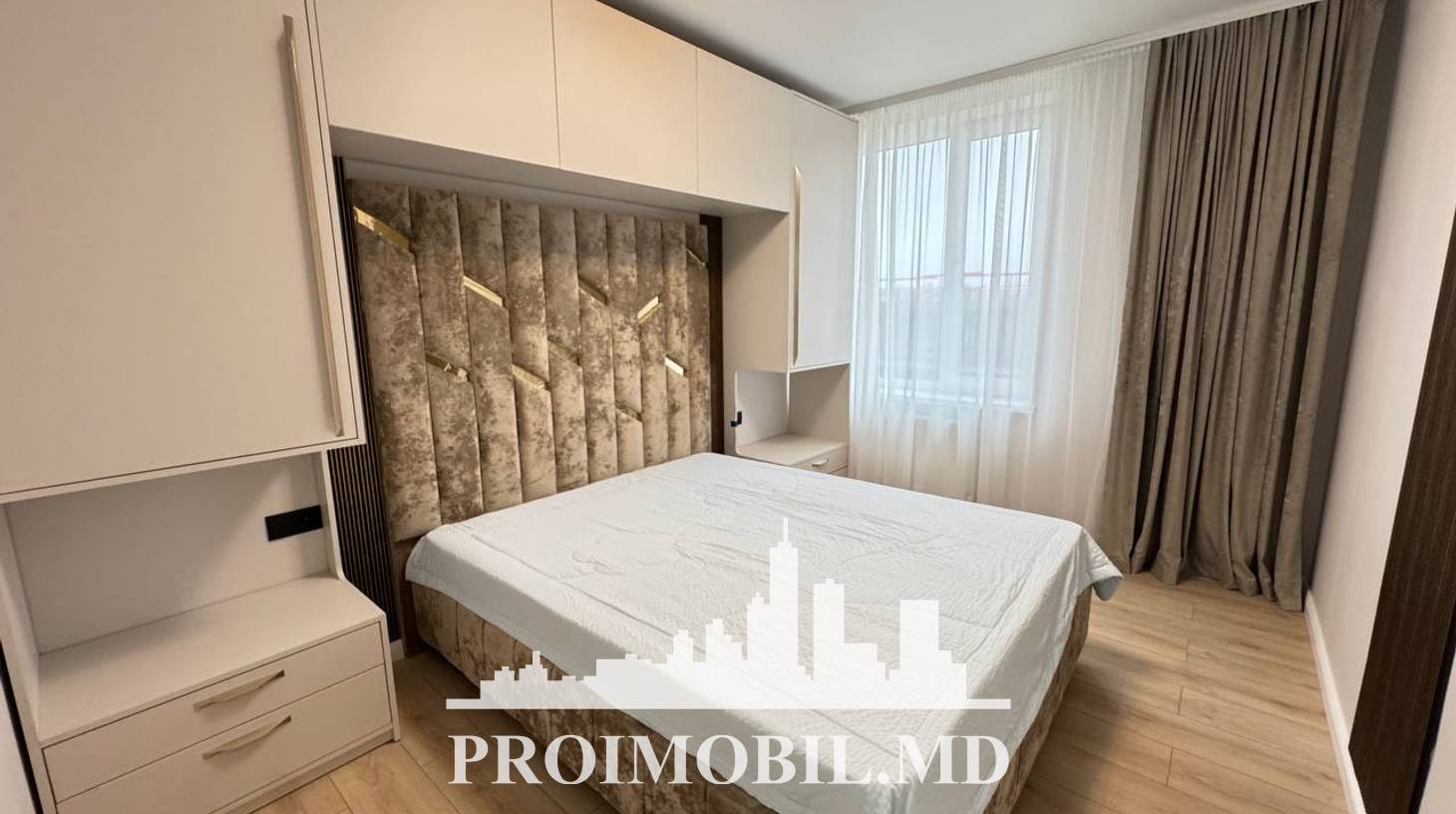 https://images.proimobil.md/cxLzX9KzLTgtkP7iSPe3Ao0X1BLawz0bK2gNZxfrPCo/watermark:0.75:so:0:30:0.39/resize:fill:1460:816:1/gravity:ce/bG9jYWw6Ly8vZXN0YXRlL2xyLzhlZGI2MjBiLTRhNGItNDEwZS1hNDg3LWU3NzI2MmY1NmE1ZC5qcGVn