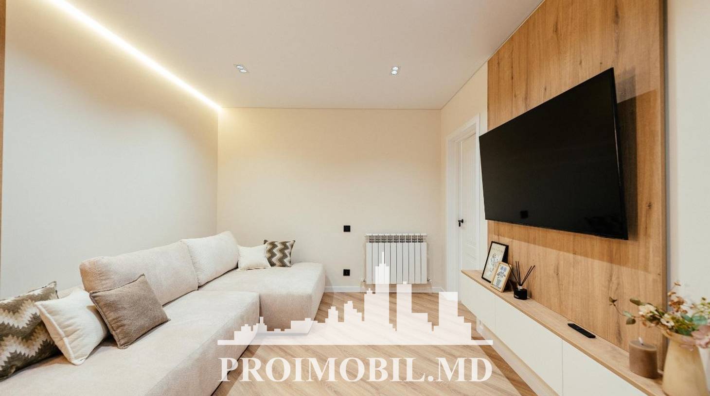 https://images.proimobil.md/d0SJSjXd0XelHuYIKdnxDCUvYK6hWaeUF3ytDmOmZjc/watermark:0.75:so:0:30:0.39/resize:fill:1460:816:1/gravity:ce/bG9jYWw6Ly8vZXN0YXRlL2xyL2E1OWM0YzI0LTI2ZmMtNDc0Ni04NzlkLTVjMzY5ZGY5MzcwYS5qcGVn