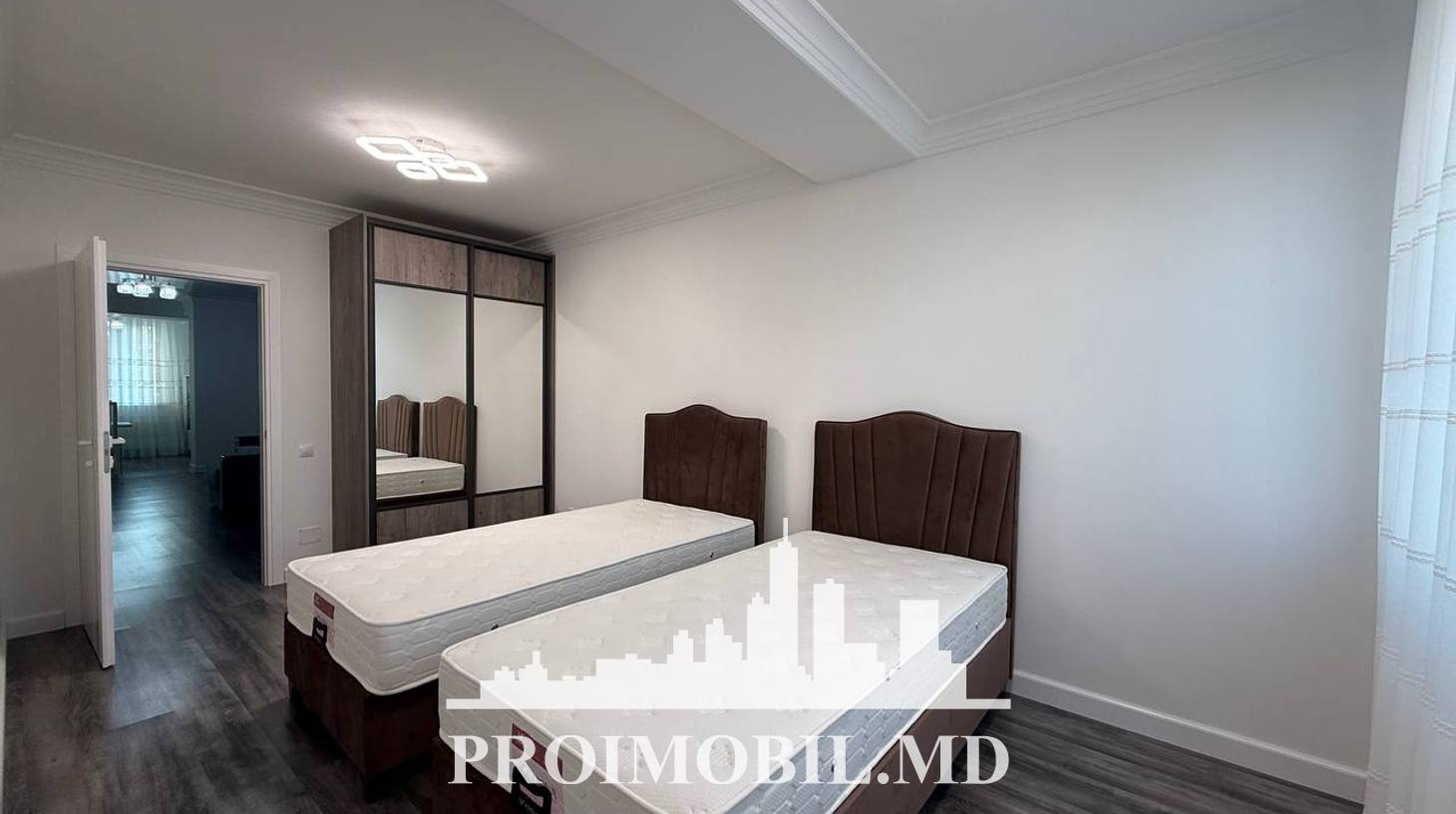 https://images.proimobil.md/d1IxPGGFVKO4Ye9V2yDb5ab2W2OFDj1phaGka14nSg0/watermark:0.75:so:0:30:0.39/resize:fill:1460:816:1/gravity:ce/bG9jYWw6Ly8vZXN0YXRlL2xyL2FkYzM4MWVjLWMwNjktNGYyZS05YWI5LTYyM2UzMjJhN2RjNC5qcGVn