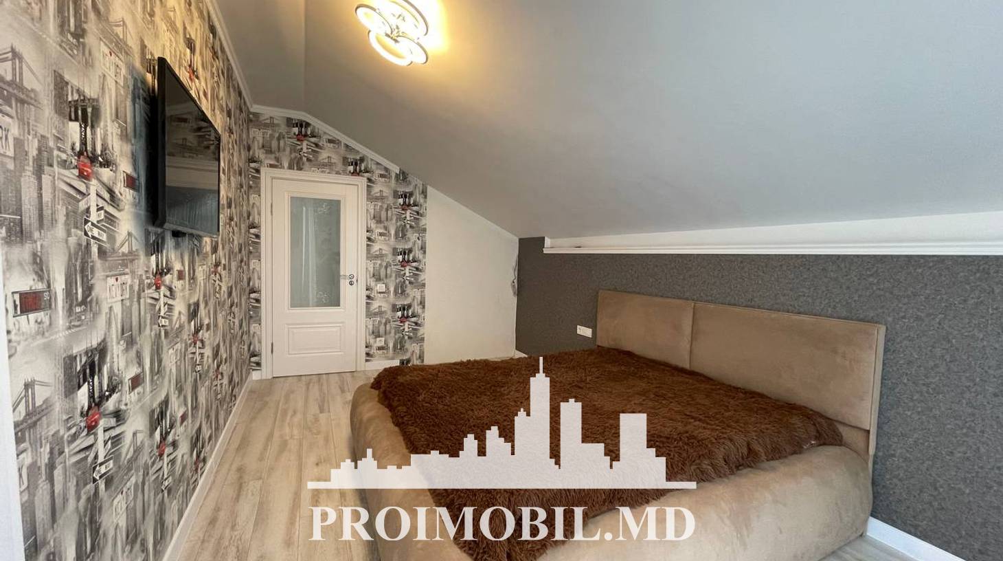 https://images.proimobil.md/d3PyWw6QIR2F1R-G9a3GRvmAU0n6BAcOpf8lVUhsIfM/watermark:0.75:so:0:30:0.39/resize:fill:1460:816:1/gravity:ce/bG9jYWw6Ly8vZXN0YXRlL2xyLzk3NGU0YjA2LWFhZTQtNDBiYi04YjdjLTIzZjdiOGFkZGQzMi5qcGVn