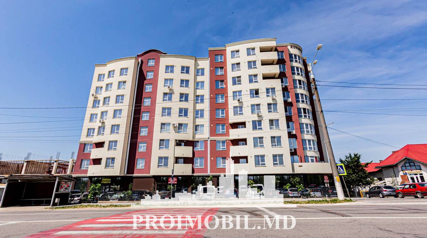 https://images.proimobil.md/d3re_6khAW4oJOpOVduUova2Rms901ZB2P6iCkl0zjo/watermark:0.75:so:0:30:0.39/resize:fill:1460:816:1/gravity:ce/bG9jYWw6Ly8vZXN0YXRlL2xyLzlhYmZkMzdlLTJkNWEtNDhiZC1hM2YzLTNmOWE1MDAwZGVjYS5qcGVn