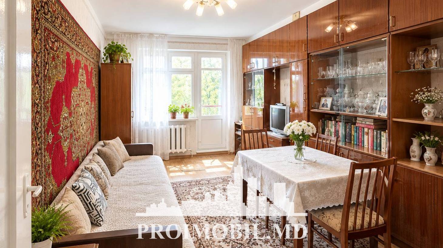 https://images.proimobil.md/d3yTdojiVUnGQy5GchrfEiGDyYwA-0rOpqFT9vFNO1M/watermark:0.75:so:0:30:0.39/resize:fill:1460:816:1/gravity:ce/bG9jYWw6Ly8vZXN0YXRlL2xyLzhlNGYxZjg4LWJkZjktNDZlNi1hMzNiLTlmNzRlNThhMWU5ZS5qcGVn