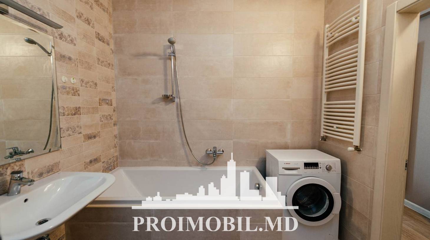 https://images.proimobil.md/d5Z1fskeHMDOg1TXt2zN1EHdovc4LTsaL0XhlwA6vDs/watermark:0.75:so:0:30:0.39/resize:fill:1460:816:1/gravity:ce/bG9jYWw6Ly8vZXN0YXRlL2xyL2ExNDNhNzVjLWU2YmYtNDk3NS1hN2ViLWQ3ZjY4ZDBmN2RjZS5qcGVn