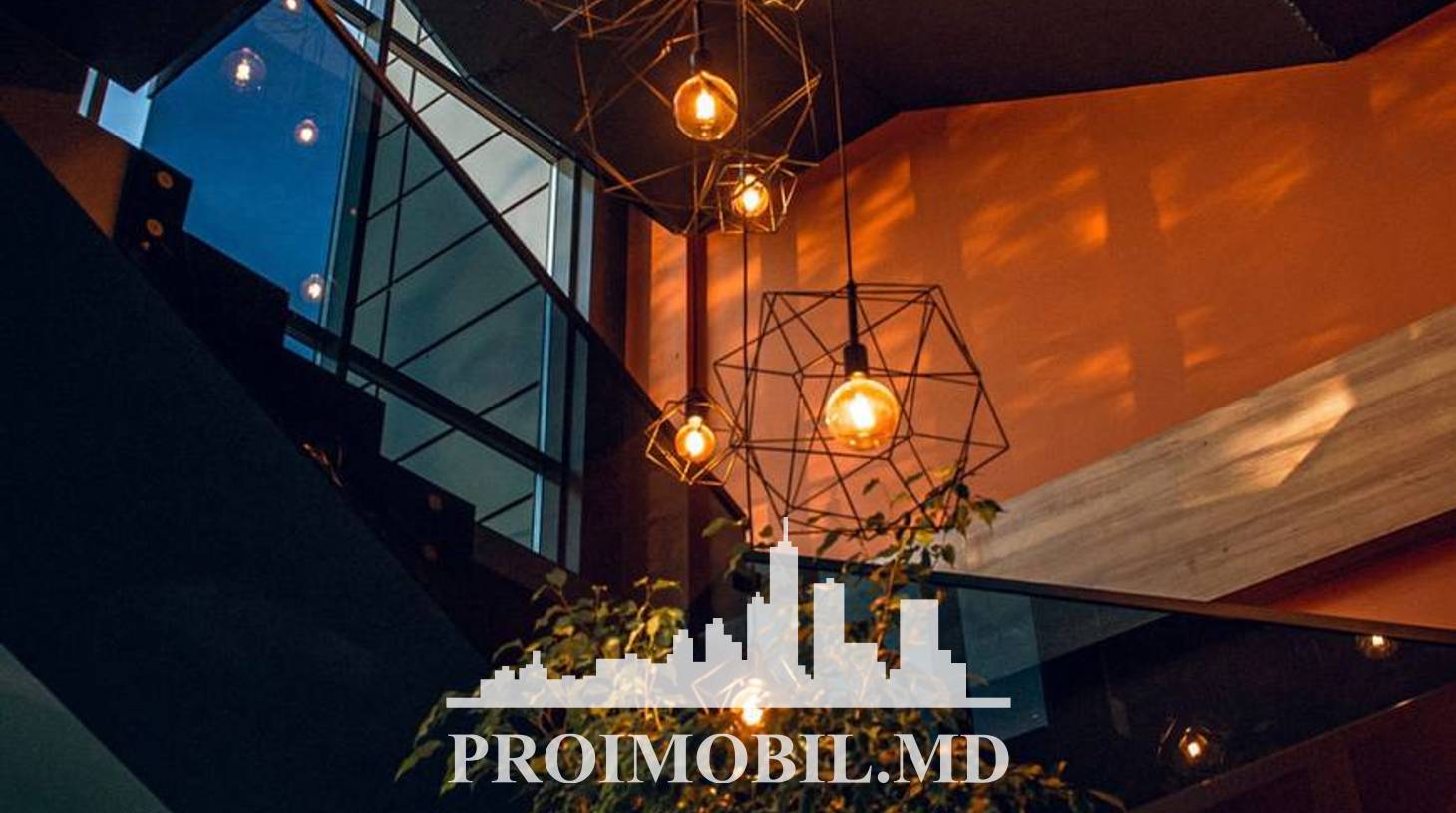 https://images.proimobil.md/dBIfw_voUNU6XCPAoQzuBH7rq0T6WxcXH3lgqGVQgRg/watermark:0.75:so:0:30:0.39/resize:fill:1460:816:1/gravity:ce/bG9jYWw6Ly8vZXN0YXRlL2xyLzM2ZGQ5NjYzLTAzZDgtNGE5ZS05NTI2LWFhZmZhYTdlZWQyZS5qcGVn