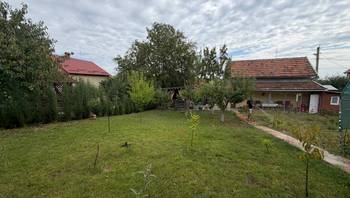 https://images.proimobil.md/dBW1DAIfSSMpKFXPsRWDlhx_3_CVhOLFAD0PVPyiGPY/resize:fill:350:198:1/gravity:ce/bG9jYWw6Ly8vZXN0YXRlL2xyLzcyOGExZGI1LTA1OGEtNDUwOS1hMTRkLTE2Y2Q0ZjFhYTQ1MS5qcGVn