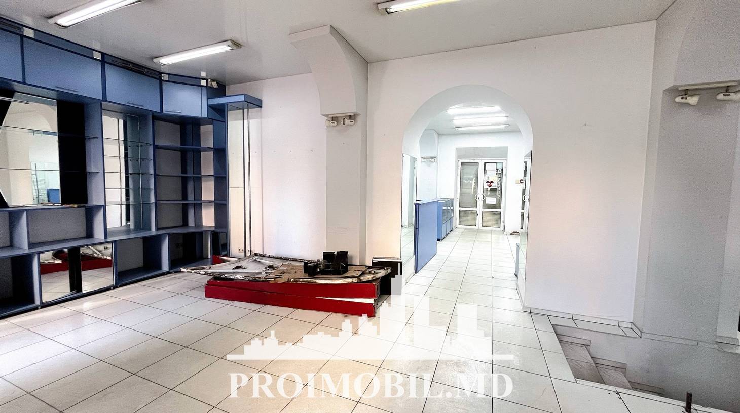 https://images.proimobil.md/dCl0JzkI1N1Vikv5fMwjHjyWiN8tqVVeh-nG9AyxB30/watermark:0.75:so:0:30:0.39/resize:fill:1460:816:1/gravity:ce/bG9jYWw6Ly8vZXN0YXRlL2xyLzZjZTQ5Y2UwLWQ0ZTctNDU1ZS1hOWIwLTA4YTIzN2U5ODkyMy5qcGVn