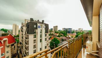 https://images.proimobil.md/dDsFRYUOqpL7KZiYwQceaZ3H1zbySTbv5LrYuSyXHKc/resize:fill:350:198:1/gravity:ce/bG9jYWw6Ly8vZXN0YXRlL2xyL2VlOWNlNjk5LWZkOTUtNGVmMS1iNTY5LTZjOGE5OTgxZDQ1Zi5qcGVn