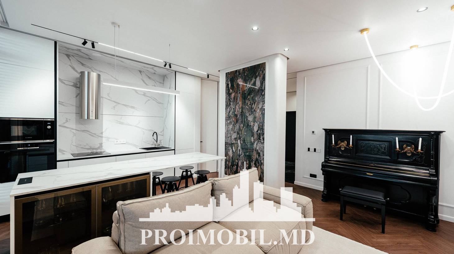 https://images.proimobil.md/dKCAI3cgp4_o-N9NkiWuWSvysqCIHqUmWz9NH6oOTDI/watermark:0.75:so:0:30:0.39/resize:fill:1460:816:1/gravity:ce/bG9jYWw6Ly8vZXN0YXRlL2xyLzcxMjE5YTA5LTQ3ZGItNGU3Mi1hOGIzLWUyNzUxMmFhMjk2Ny5qcGVn