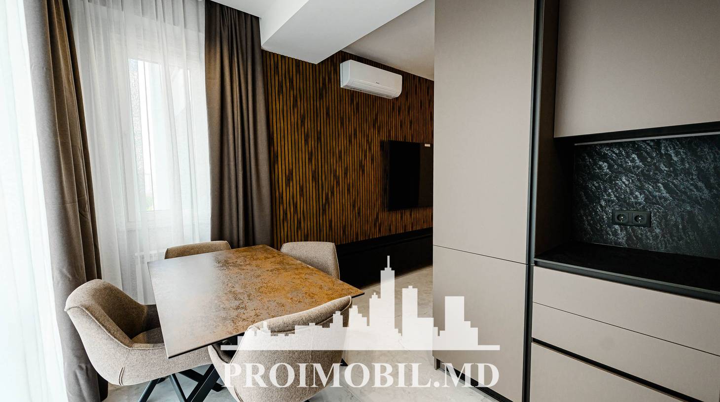 https://images.proimobil.md/dKu2fVTQdO2oixMojBmQJIlt969Kr3k0Fm_Vwevjftw/watermark:0.75:so:0:30:0.39/resize:fill:1460:816:1/gravity:ce/bG9jYWw6Ly8vZXN0YXRlL2xyL2RiY2YxZGQ0LTg0ODMtNGY1Yi04YjQ4LTM0NzQ2MGQwOGRhZC5qcGVn