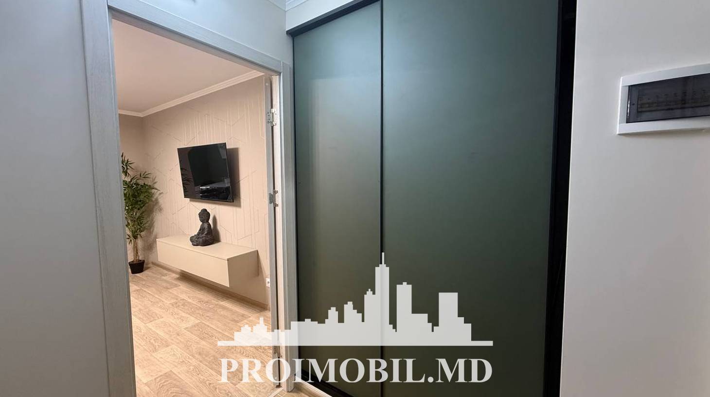 https://images.proimobil.md/dMuU6z72dAsAdOdFSbPPnh4G02N8k-a4Agn1Y9gt72A/watermark:0.75:so:0:30:0.39/resize:fill:1460:816:1/gravity:ce/bG9jYWw6Ly8vZXN0YXRlL2xyLzBmMWRkYWQwLWRjODAtNDRiNy05YjY5LWJlZTJiMWNlM2VlMS5qcGVn
