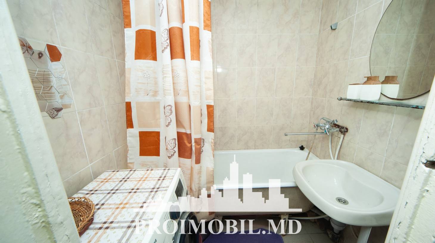 https://images.proimobil.md/dPJffR8anxTo6jcvaLQGpO2a70xrXLwGNPjUpqeyYJw/watermark:0.75:so:0:30:0.39/resize:fill:1460:816:1/gravity:ce/bG9jYWw6Ly8vZXN0YXRlL2xyL2FhZTJmMWM3LTNmNmEtNGFmMy1iNjE2LTc2YmZkZGM2NmE0ZC5qcGVn