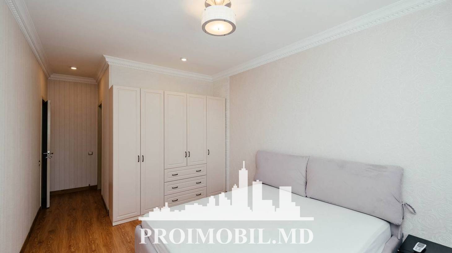 https://images.proimobil.md/dPLfbxQlRdsIzl0Ph0C6E1l35uGaCDpxSDPoHvX0TKw/watermark:0.75:so:0:30:0.39/resize:fill:1460:816:1/gravity:ce/bG9jYWw6Ly8vZXN0YXRlL2xyLzYxOTNmNWMyLTEwMjEtNGI1My04N2E2LTFiZDEyYzc3YmZiNC5qcGVn