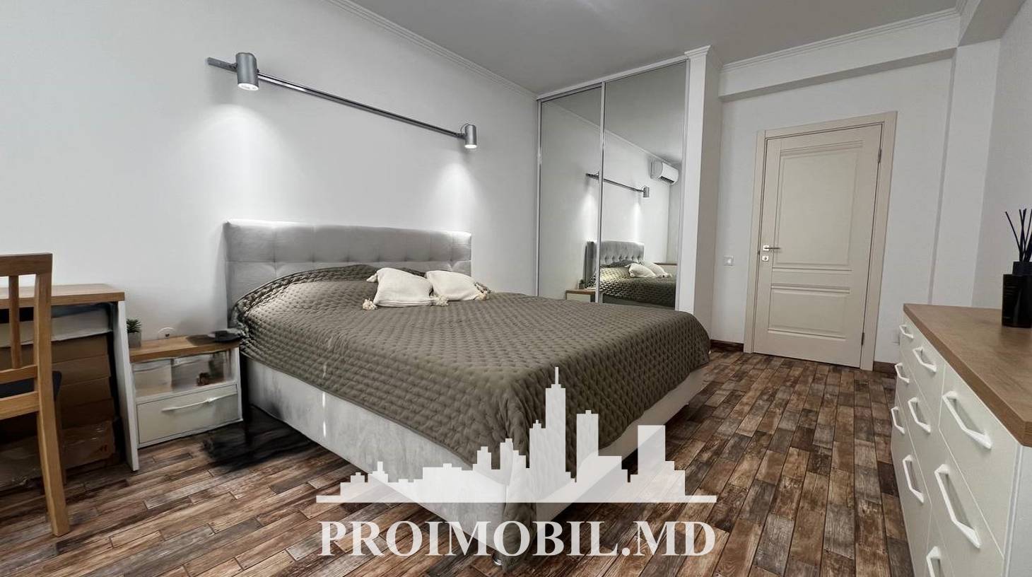 https://images.proimobil.md/dQqFKpsdtC7RnMQVO2kEClmwn-rKvc2QyFOAJ1qBep4/watermark:0.75:so:0:30:0.39/resize:fill:1460:816:1/gravity:ce/bG9jYWw6Ly8vZXN0YXRlL2xyL2ZlNzdhMDQ1LTgwYzgtNDExOS1hZTBiLTQ5NDg2MDYxY2VkOC5qcGVn