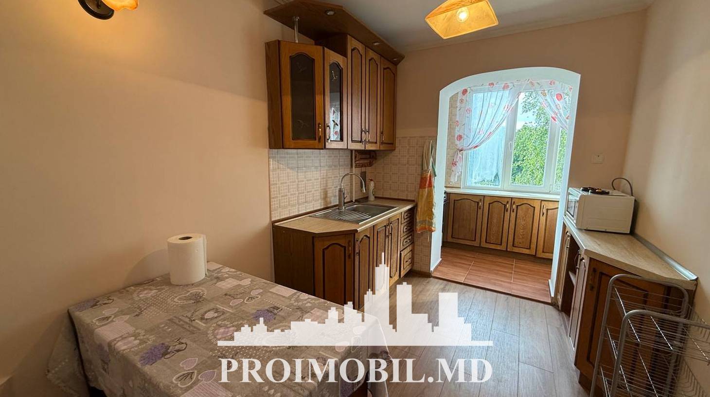 https://images.proimobil.md/dRqNJ1ctpB8YKUU-r5T4jajRavfus9VDQ2n7rPuRRiY/watermark:0.75:so:0:30:0.39/resize:fill:1460:816:1/gravity:ce/bG9jYWw6Ly8vZXN0YXRlL2xyLzk2MGFmNjY3LWJiMDQtNDhiMS1hYWM5LTdlYjQwZTdhNWE1MC5qcGVn