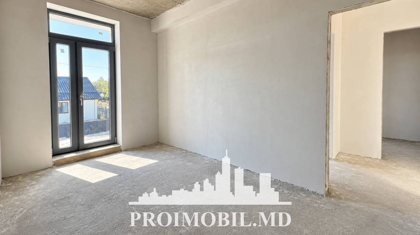 https://images.proimobil.md/dRqjA9Q_mCnSJIK43j1-1s_E-jN6N91EuyvyooguShk/watermark:0.75:so:0:30:0.39/resize:fill:1460:816:1/gravity:ce/bG9jYWw6Ly8vZXN0YXRlL2xyLzA4MjJhZTJlLWNiMTYtNGJlYS05ZTFmLWVkNWRhZDlkZmU5Ni5qcGVn