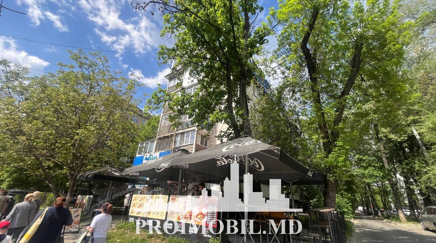 https://images.proimobil.md/dShBobfj4LZHwAqzJABhG8adsWAbUSF-onmuiPxD2zk/watermark:0.75:so:0:30:0.39/resize:fill:1460:816:1/gravity:ce/bG9jYWw6Ly8vZXN0YXRlL2xyLzc3OWM3NGJiLWJmNGMtNDk3YS1hNDYwLTYwMmQ4MDhjMDU0MC5qcGVn