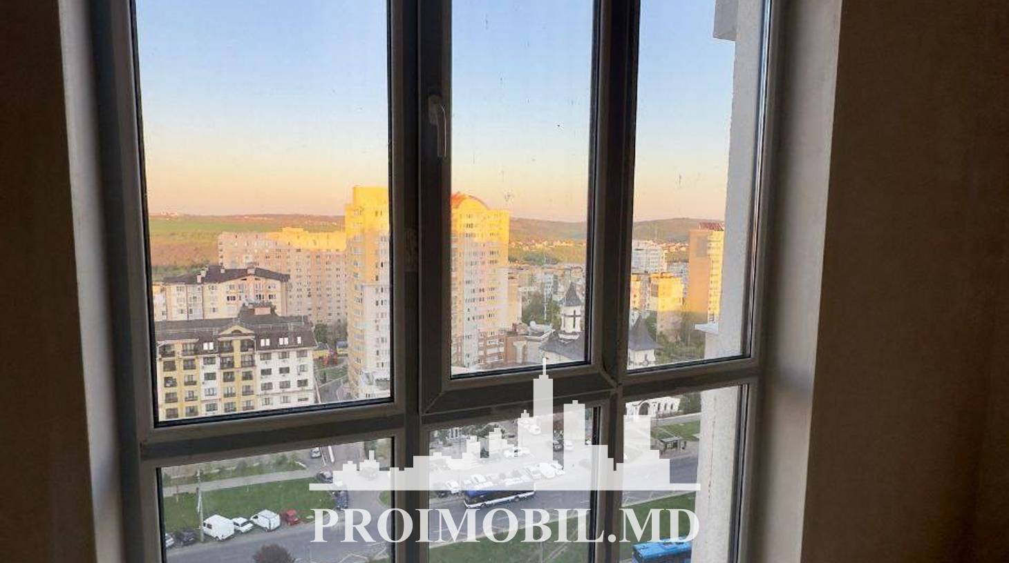 https://images.proimobil.md/dTvDjSD6VX72uervLs0lNEe77H4yEEmmvFJy8E89tB8/watermark:0.75:so:0:30:0.39/resize:fill:1460:816:1/gravity:ce/bG9jYWw6Ly8vZXN0YXRlL2xyLzA4ODYxN2Y4LTM2YTYtNDEzNS1hM2VlLTRiMzU5ZWRiNDhmNS5qcGVn