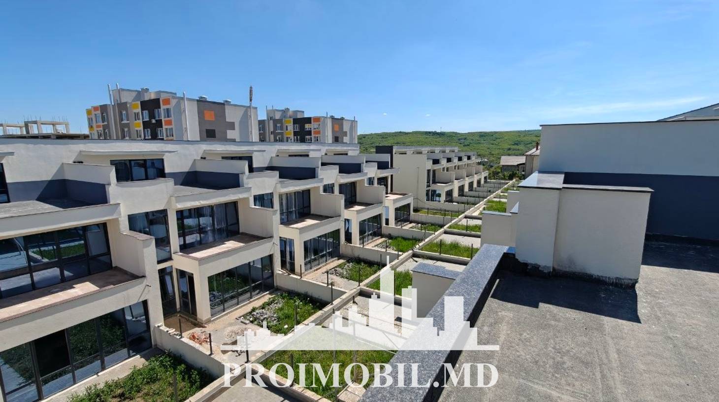 https://images.proimobil.md/dVD-SSf3WyC3wks9nxffHH705qWEd_BQ1uCyd5dFQE0/watermark:0.75:so:0:30:0.39/resize:fill:1460:816:1/gravity:ce/bG9jYWw6Ly8vZXN0YXRlL2xyLzhhMGI0ZmEzLTBlMjYtNDFkYS1hMWMzLWZhNTc4MDk1YjcyMy5qcGVn