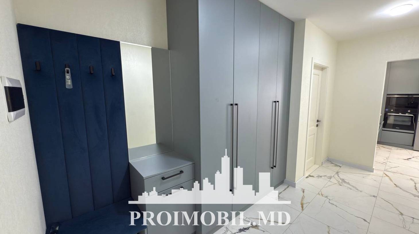 https://images.proimobil.md/dX89Gqeo139-8LsbFv6LlJ2udVPrsuPv81aJXunOVjk/watermark:0.75:so:0:30:0.39/resize:fill:1460:816:1/gravity:ce/bG9jYWw6Ly8vZXN0YXRlL2xyLzBmYmQ3NDI0LTA5YjAtNGY4NC04ZWFkLTYxOTFiYjgzNjg4OS5qcGVn