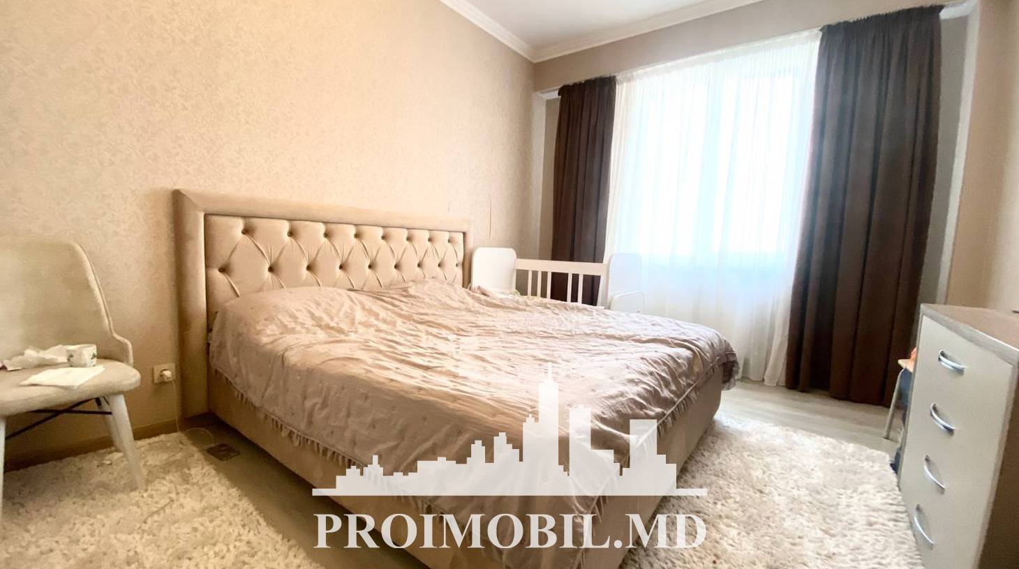 https://images.proimobil.md/dYfPM3TeaULkmr0AaMR9LKCklkdYEfuH_sRKFnyoQZM/watermark:0.75:so:0:30:0.39/resize:fill:1460:816:1/gravity:ce/bG9jYWw6Ly8vZXN0YXRlL2xyL2JkYzY1MzRkLWRlMWEtNGVmMS04YzNmLTVkOGJlYWZkMjc4OS5qcGVn