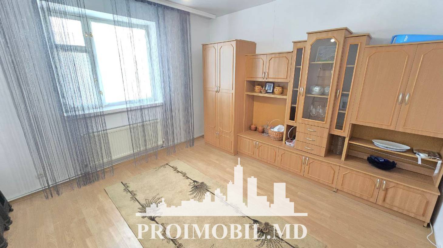 https://images.proimobil.md/db4h18oIHF0dLEwzWLrMPIhKksqTWUlAWb1aGUrdgP8/watermark:0.75:so:0:30:0.39/resize:fill:1460:816:1/gravity:ce/bG9jYWw6Ly8vZXN0YXRlL2xyLzBjMjRkNGQyLTU5NTctNDExZi1hNjM3LTQwYjFmYWY1ZjY0YS5qcGVn