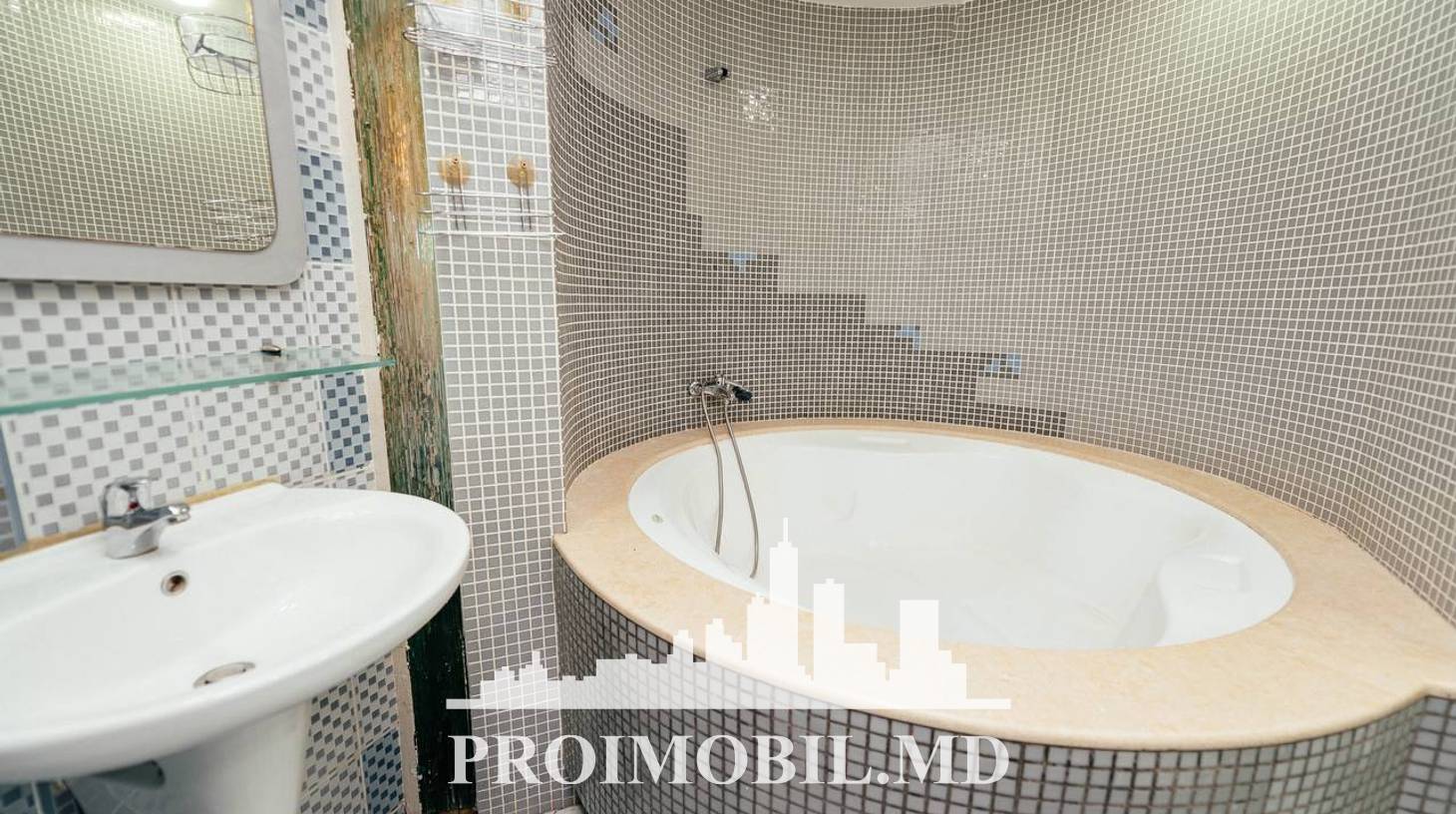 https://images.proimobil.md/ddI3KilTWrTEUyjphLm9tY2I6QYsqGI6Qzymq3Qqo3Q/watermark:0.75:so:0:30:0.39/resize:fill:1460:816:1/gravity:ce/bG9jYWw6Ly8vZXN0YXRlL2xyL2FhMTJiNjJmLTBhMGItNDQ3NS1hNjRhLTdjMzY5MDVmN2JlZC5qcGVn