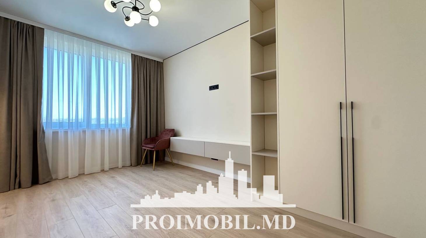 https://images.proimobil.md/dm1I9QxsPxSSKrhE56wCw6lDsWkY-WYh4RVyMYMwNJ8/watermark:0.75:so:0:30:0.39/resize:fill:1460:816:1/gravity:ce/bG9jYWw6Ly8vZXN0YXRlL2xyL2Y0N2Y2MGZmLThiYzYtNDkxZS05YjE3LWI3Y2NiZGJiYTU5ZC5qcGVn