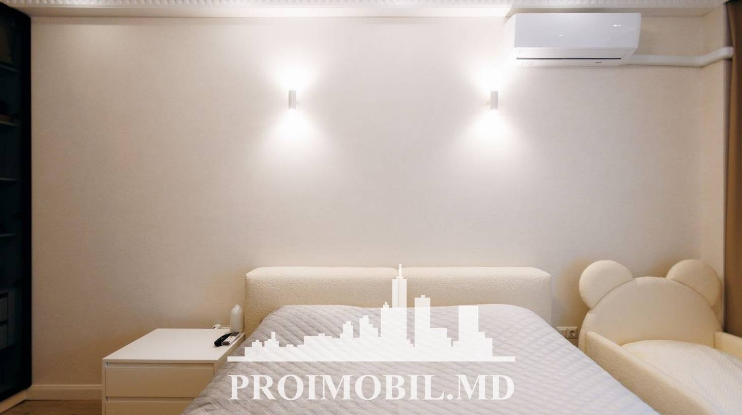 https://images.proimobil.md/dmNx14uk_bNnJJ2KysfiAyC-RruqZSuQMssNU2nq6U4/watermark:0.75:so:0:30:0.39/resize:fill:1460:816:1/gravity:ce/bG9jYWw6Ly8vZXN0YXRlL2xyLzczMjY3NGFkLWQ5YTUtNDk5MC04NWI0LTk2OGQ2MGUzYjFhNS5qcGVn