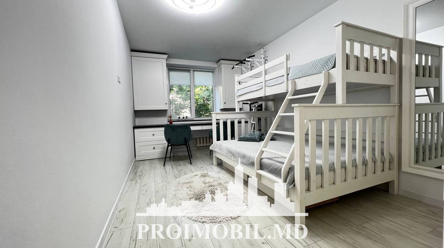 https://images.proimobil.md/dn2aEhYTpGL7V4PVzRyDgJeI0GL0biEbCjZX-n54wAY/watermark:0.75:so:0:30:0.39/resize:fill:1460:816:1/gravity:ce/bG9jYWw6Ly8vZXN0YXRlL2xyL2MwOTM5MTA2LTBmOGItNGFiYy05Y2E3LTYyNGY0MjYzY2JkOC5qcGVn