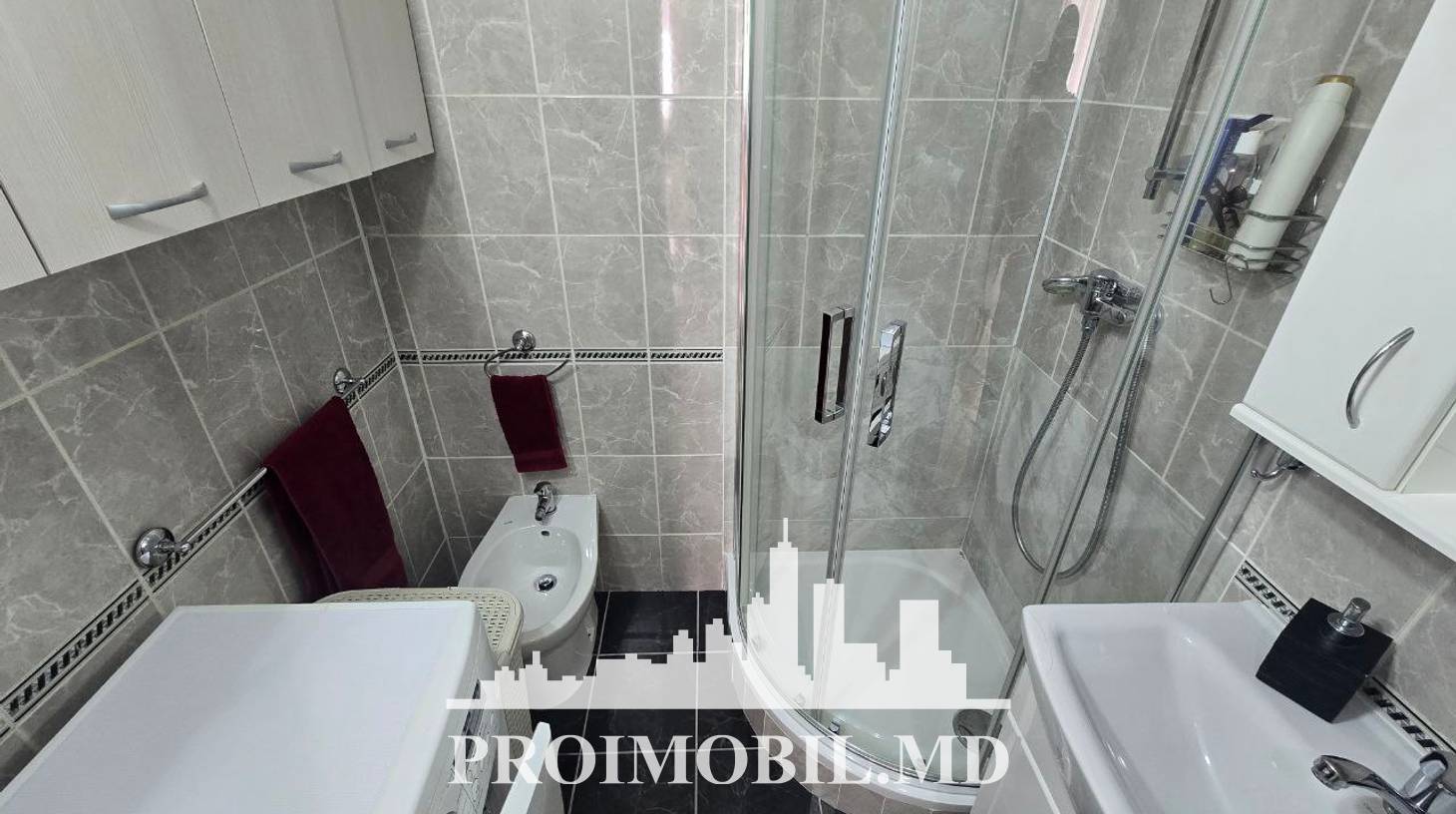 https://images.proimobil.md/dniZKzjPpFslRtZetUlG4H2h6PJa5V4gKNmzgeIOQt0/watermark:0.75:so:0:30:0.39/resize:fill:1460:816:1/gravity:ce/bG9jYWw6Ly8vZXN0YXRlL2xyLzkyMWEzM2VlLWU3N2ItNGY3OS04NDU2LTQ0MGVmM2Y0ZjgxOS5qcGVn