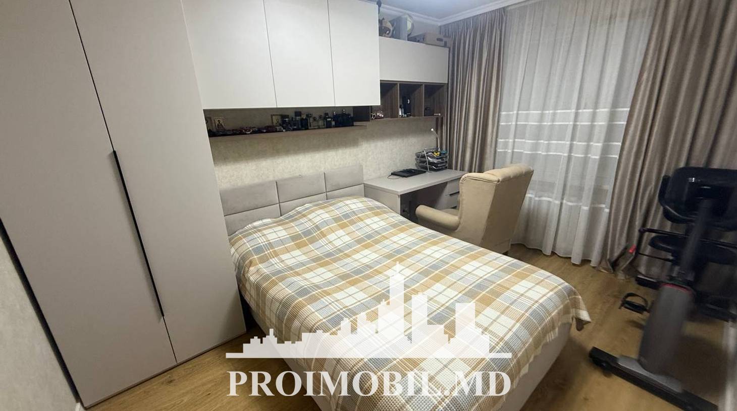 https://images.proimobil.md/dobmJUZHk1QEhX51_R-nzUtEJyXW7aFeHePv9cmoCHo/watermark:0.75:so:0:30:0.39/resize:fill:1460:816:1/gravity:ce/bG9jYWw6Ly8vZXN0YXRlL2xyLzg5ZDJiZDk3LTVlZTYtNGVhNC1hYjc5LTg3MDEyNzljNjIyMi5qcGVn