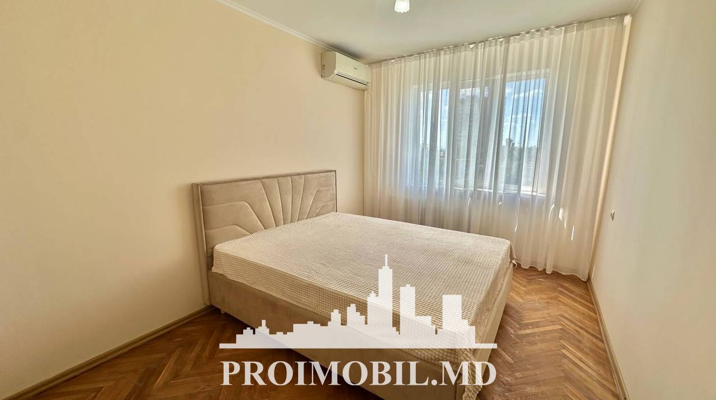 https://images.proimobil.md/dofva7bxzB_OiKnbQYuvQu_wOVDC4htz_pefTJtrdDk/watermark:0.75:so:0:30:0.39/resize:fill:1460:816:1/gravity:ce/bG9jYWw6Ly8vZXN0YXRlL2xyLzg3Nzc1OWMwLTExY2QtNDdhNy1iMWU4LTBiNzlhNTY4OTRkNy5qcGVn