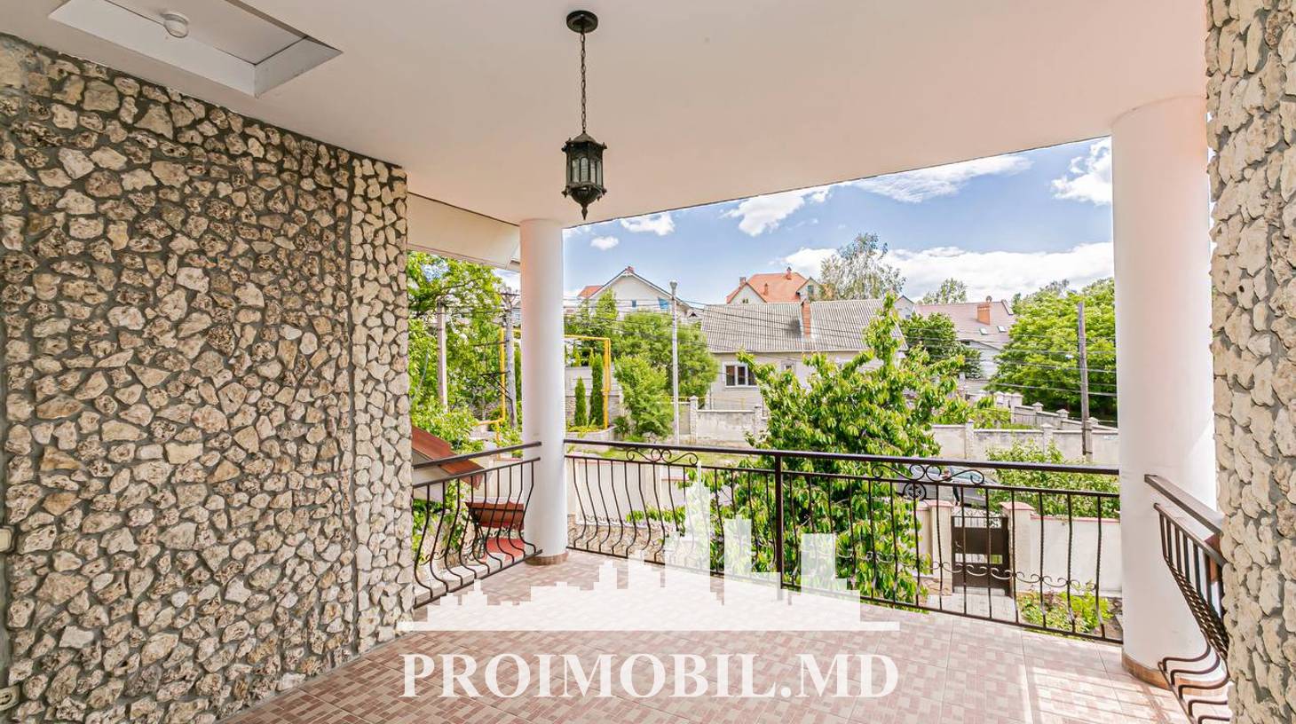 https://images.proimobil.md/dqHi73hZjoND7kZaoyImdG8G1TchzgEHARxd1c6Poyg/watermark:0.75:so:0:30:0.39/resize:fill:1460:816:1/gravity:ce/bG9jYWw6Ly8vZXN0YXRlL2xyLzVmODNiYzZjLWVlYTUtNDI5ZC05OGUxLWVhN2Q4ZjFkOTE0My5qcGVn