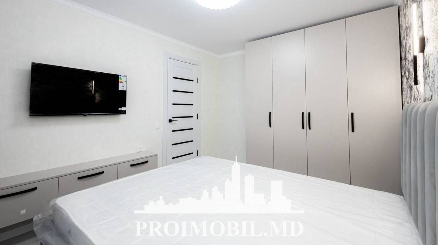https://images.proimobil.md/drvnocURdC7-zUYc9a5UAFdv_MMkd2vQuD8nR9ac1gA/watermark:0.75:so:0:30:0.39/resize:fill:1460:816:1/gravity:ce/bG9jYWw6Ly8vZXN0YXRlL2xyLzY2MTNjYzIzLThlMmMtNGY2Yy1hMDcwLTQ0MzEyMDVlNGI5Mi5qcGVn