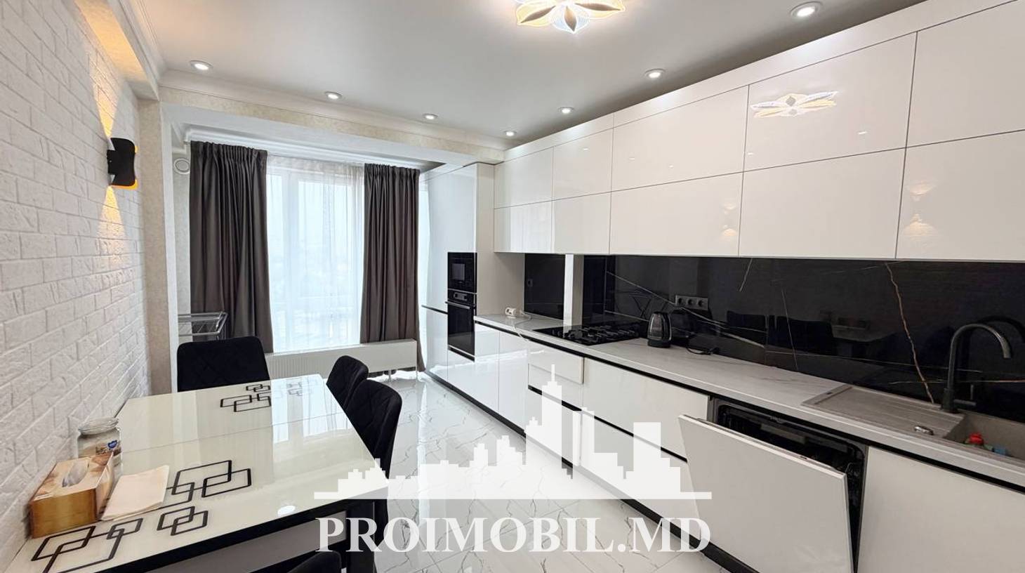 https://images.proimobil.md/ds-e8xz_A4lT0N78SrRGm1jghJFQYWVgzpV4T9ltdcQ/watermark:0.75:so:0:30:0.39/resize:fill:1460:816:1/gravity:ce/bG9jYWw6Ly8vZXN0YXRlL2xyLzEzMTA2Y2FmLTQ3MDgtNDMxYS04ODc0LTYzY2Y3NzhmZGMyZC5qcGVn