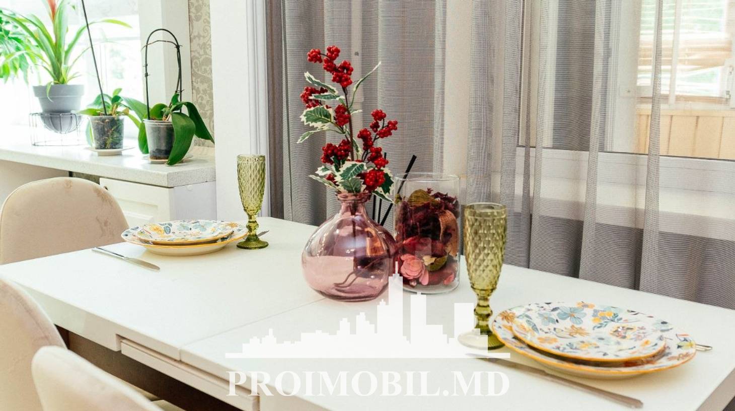 https://images.proimobil.md/dtNiaHN68SNHKB3F7p7dT_sSq5JzPsMB6GxGlsh8zoU/watermark:0.75:so:0:30:0.39/resize:fill:1460:816:1/gravity:ce/bG9jYWw6Ly8vZXN0YXRlL2xyL2U2ZWRiOWVhLTlkYTQtNDNhZi05N2M2LWNlNTI2NmY0MDQyMC5qcGVn