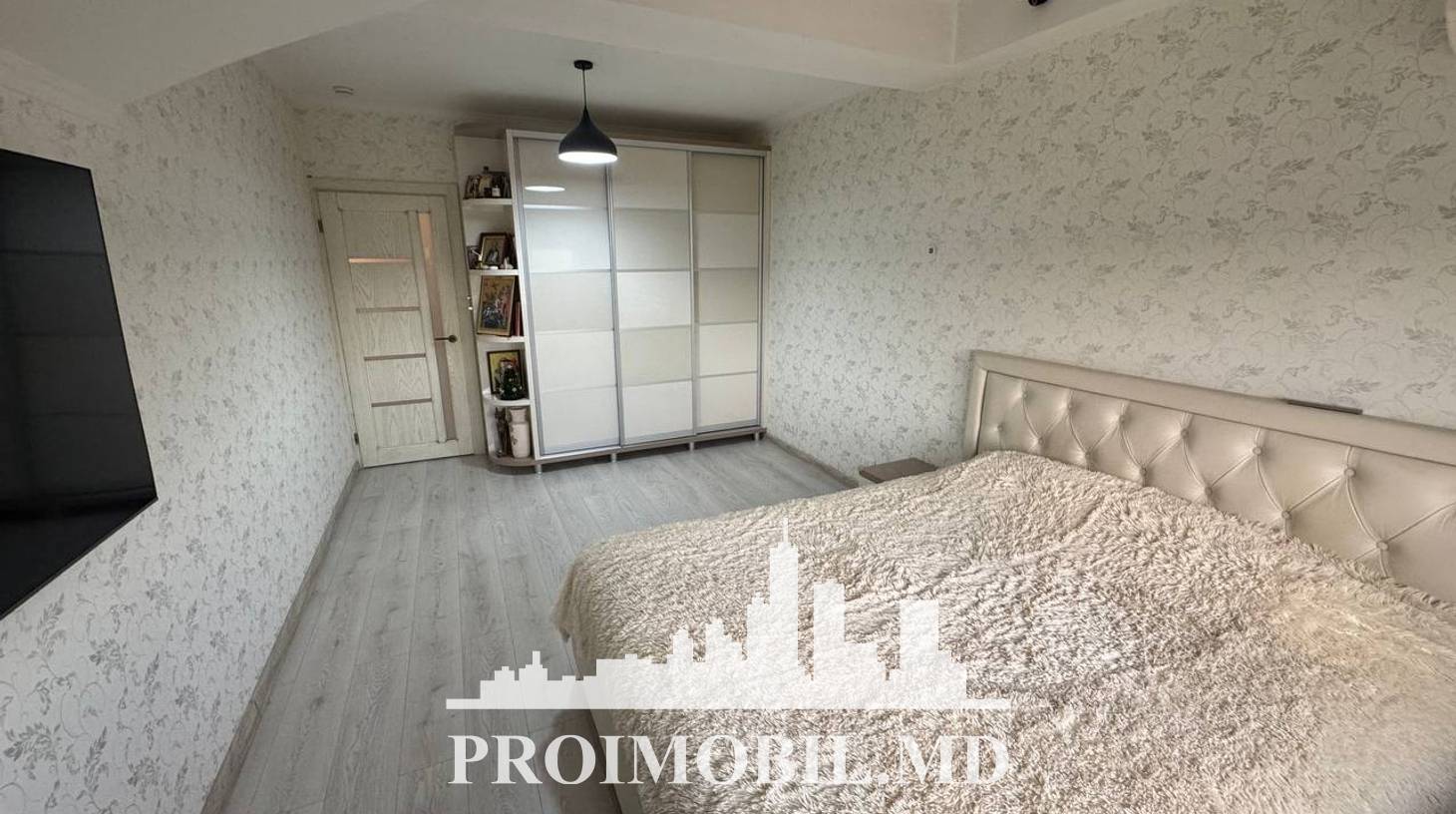 https://images.proimobil.md/e15osf6fNW18H8i3fmR7SEmTDuHTceAIywejMi3rWY8/watermark:0.75:so:0:30:0.39/resize:fill:1460:816:1/gravity:ce/bG9jYWw6Ly8vZXN0YXRlL2xyL2Q4MjRjZjQ1LWE0NzAtNDBmYy1iNGRjLTY2Y2U3ZjFmZTg2My5qcGVn