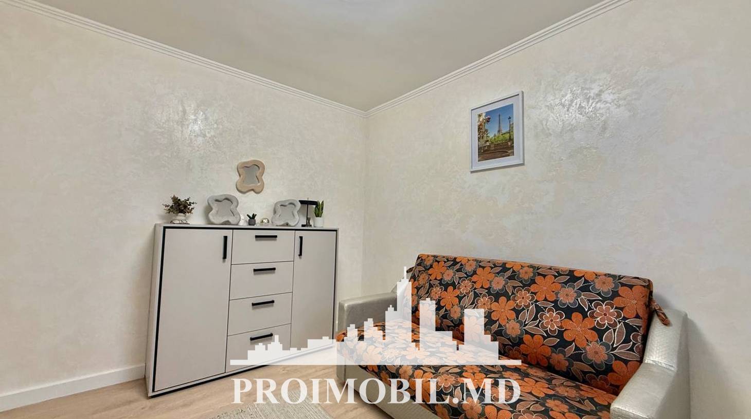 https://images.proimobil.md/e3GTmWDrZZpcIyOXKJ_fEicKhFT2f7qCe2YQtcTCQqA/watermark:0.75:so:0:30:0.39/resize:fill:1460:816:1/gravity:ce/bG9jYWw6Ly8vZXN0YXRlL2xyL2ZjYjdiMjg4LTUwN2ItNDQ1ZC1hMjVhLTMwY2ZhNDNhODRjZi5qcGVn