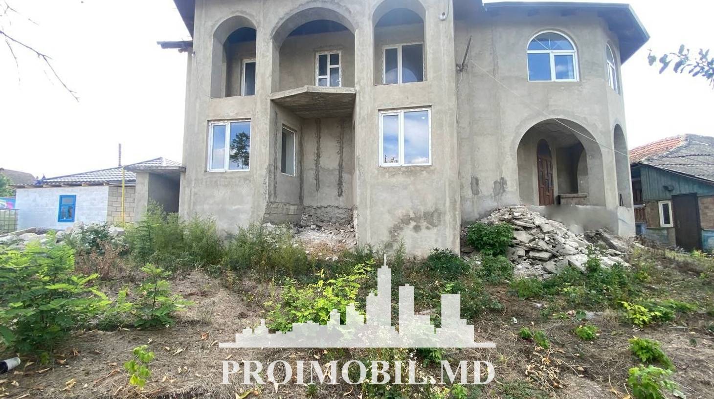 https://images.proimobil.md/e5WY_RHt4w5wnrsfba0Z6oct1rbgsGtzGpL4T6bYPI8/watermark:0.75:so:0:30:0.39/resize:fill:1460:816:1/gravity:ce/bG9jYWw6Ly8vZXN0YXRlL2xyL2YxMjkxM2ZmLWZmNTYtNGIyMC1iNDA3LWMzNTA5MjA3MTFiOS5qcGVn