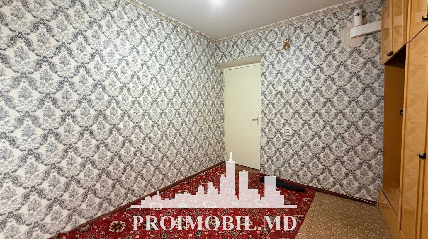 https://images.proimobil.md/e7y_mNicPxvyT5JdeHp_fzUhEcZivwr-ye9rAILR5L0/watermark:0.75:so:0:30:0.39/resize:fill:1460:816:1/gravity:ce/bG9jYWw6Ly8vZXN0YXRlL2xyLzY2ZjdjODNlLTllYmEtNDZkNi1iZTg2LTQ3M2QyNDIwYzkyZi5qcGVn