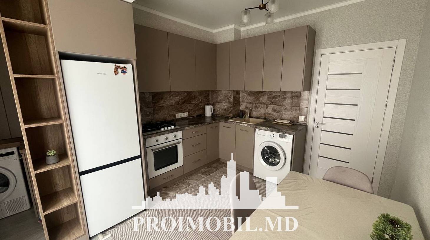 https://images.proimobil.md/e9vgwlD4XH2aIaQC1kobcF-72onnwNYASyfZpRSIn4o/watermark:0.75:so:0:30:0.39/resize:fill:1460:816:1/gravity:ce/bG9jYWw6Ly8vZXN0YXRlL2xyLzE3ZmVjYjkxLTIwNDctNDFkMC05Y2I0LWViOGUzNGQzYTA4Zi5qcGVn